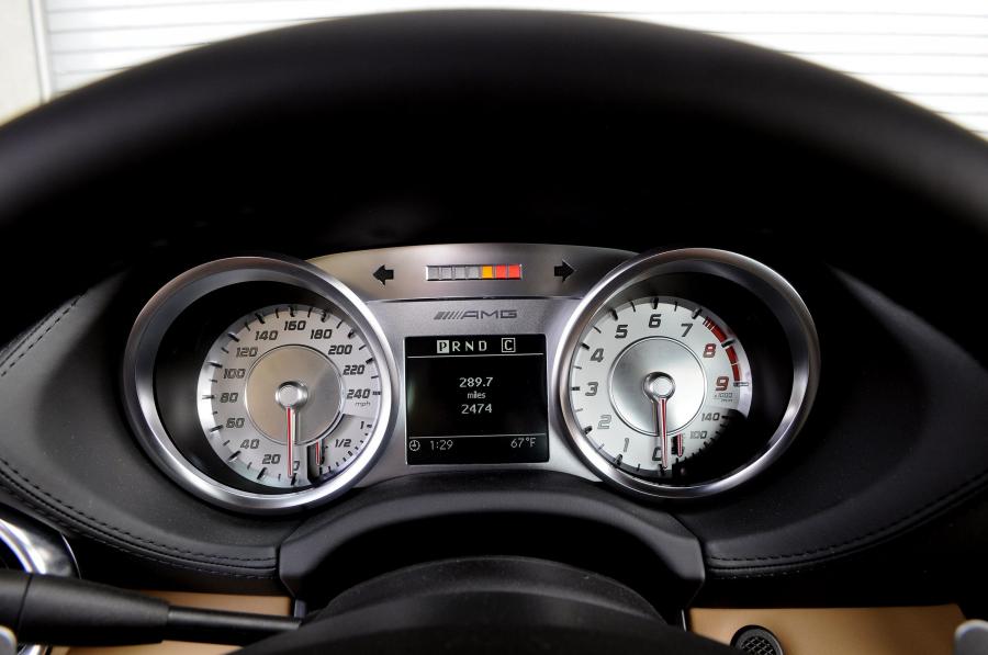  Mercedes-Benz SLS AMG 2010 года  (фото 495 из 526)